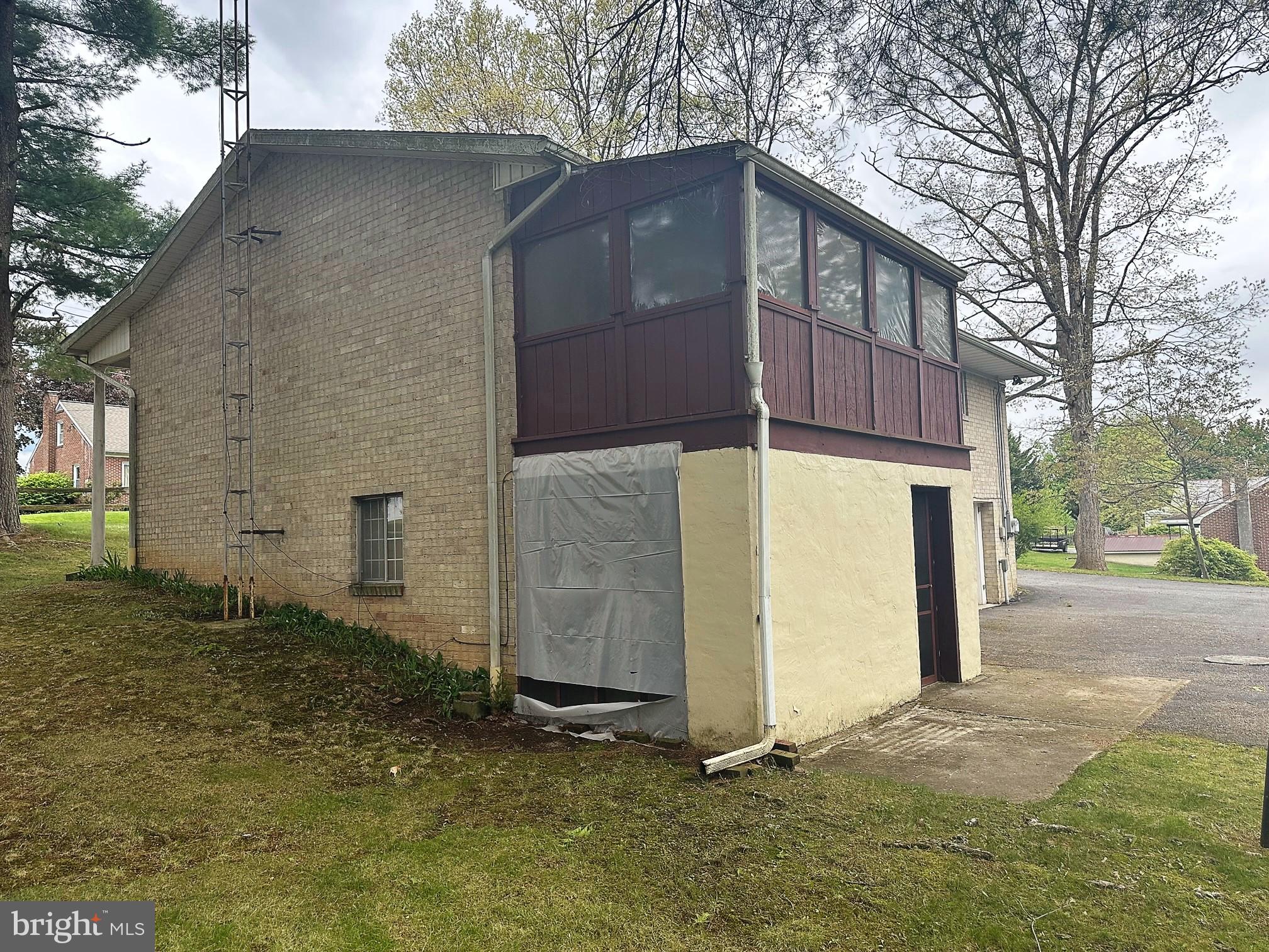 110 Impounding Dam Road Hanover, PA 17331 - Photo 5 of 53