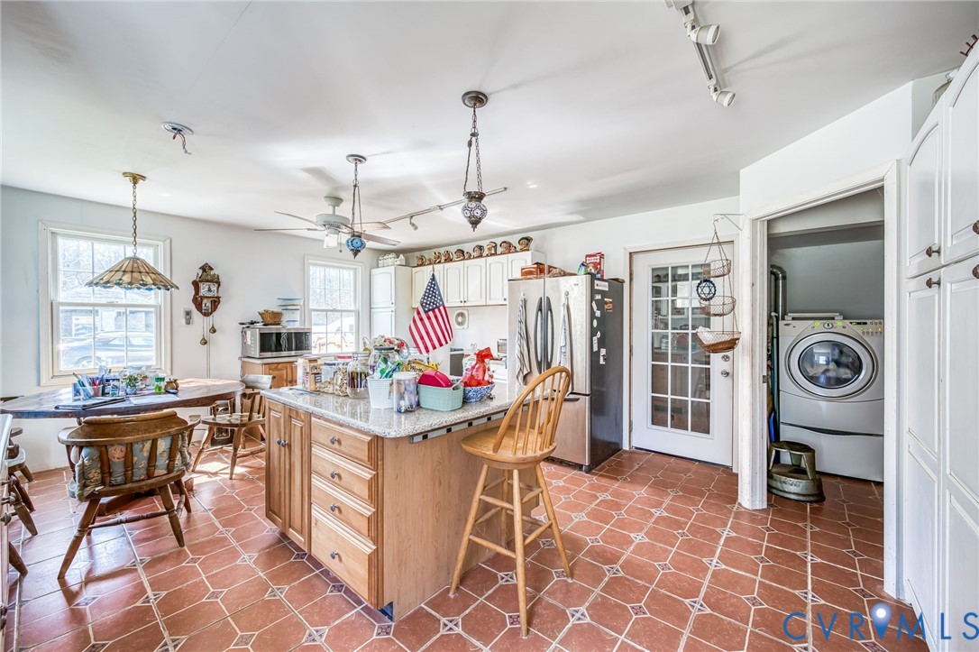 6243 Studley Road Mechanicsville, VA 23116 - Photo 20 of 75 2nd kitchen of main home