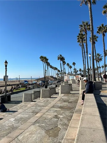 $1,799,999 | 110 Alabama Street, Huntington Beach, CA 92648