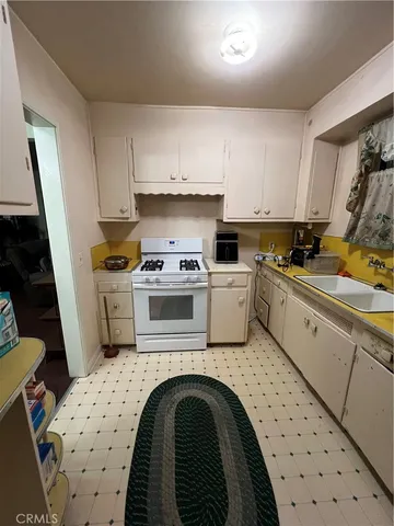 $1,799,999 | 110 Alabama Street, Huntington Beach, CA 92648