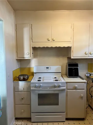 $1,799,999 | 110 Alabama Street, Huntington Beach, CA 92648