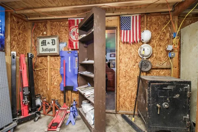 $225,000 | 22304 South Buck Drive, Peculiar, MO 64078