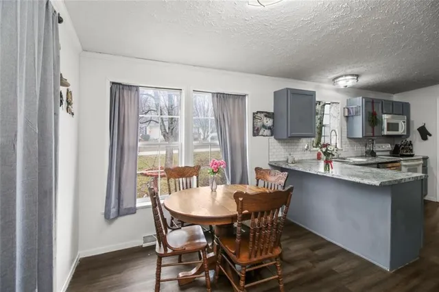 $225,000 | 22304 South Buck Drive, Peculiar, MO 64078