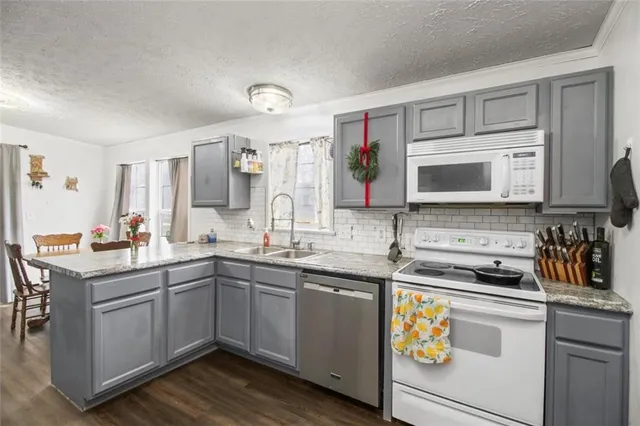 $225,000 | 22304 South Buck Drive, Peculiar, MO 64078