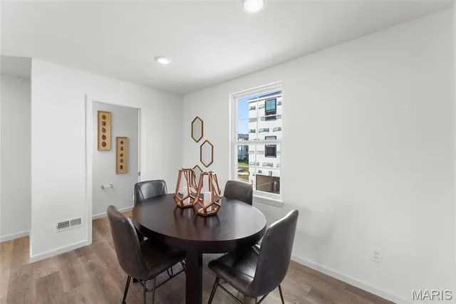 $249,900 | 116 Canal Cottage Alley, St. Charles, MO 63301