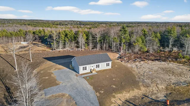 $475,000 | 31 Hunters Haven, Standish, ME 04085