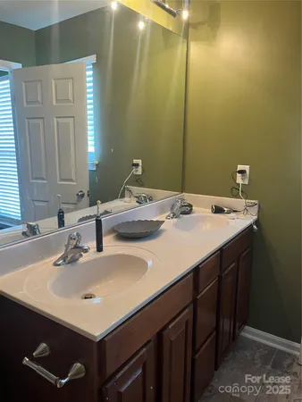 $2,200 | 15803 Castle Watch Avenue, Charlotte, NC 28277