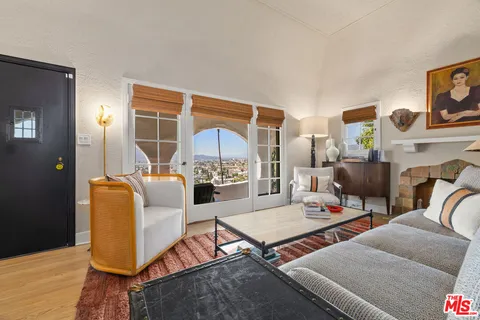 $1,400,000 | 1224 Oberlin Drive, Glendale, CA 91205