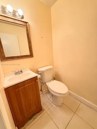 $3,300 | 2750 North 34th Avenue, Unit 9D, Hollywood, FL 33021