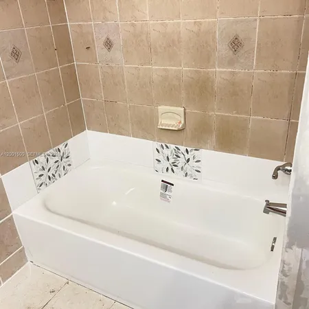 $3,300 | 2750 North 34th Avenue, Unit 9D, Hollywood, FL 33021