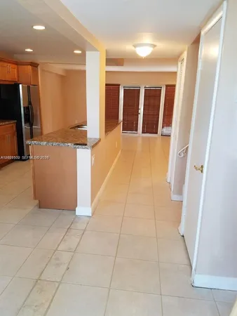 $3,300 | 2750 North 34th Avenue, Unit 9D, Hollywood, FL 33021