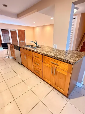 $3,300 | 2750 North 34th Avenue, Unit 9D, Hollywood, FL 33021