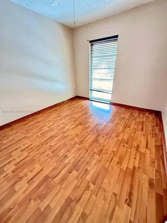 $3,300 | 2750 North 34th Avenue, Unit 9D, Hollywood, FL 33021