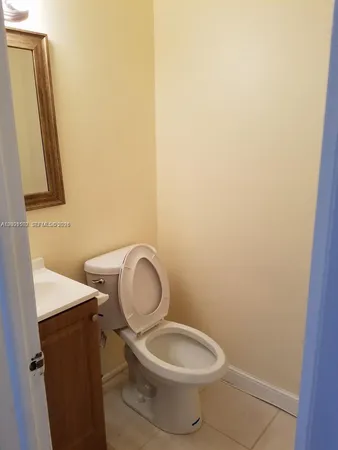 $3,300 | 2750 North 34th Avenue, Unit 9D, Hollywood, FL 33021