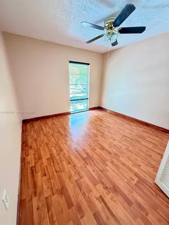 $3,300 | 2750 North 34th Avenue, Unit 9D, Hollywood, FL 33021