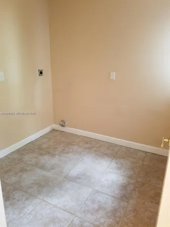 $3,300 | 2750 North 34th Avenue, Unit 9D, Hollywood, FL 33021