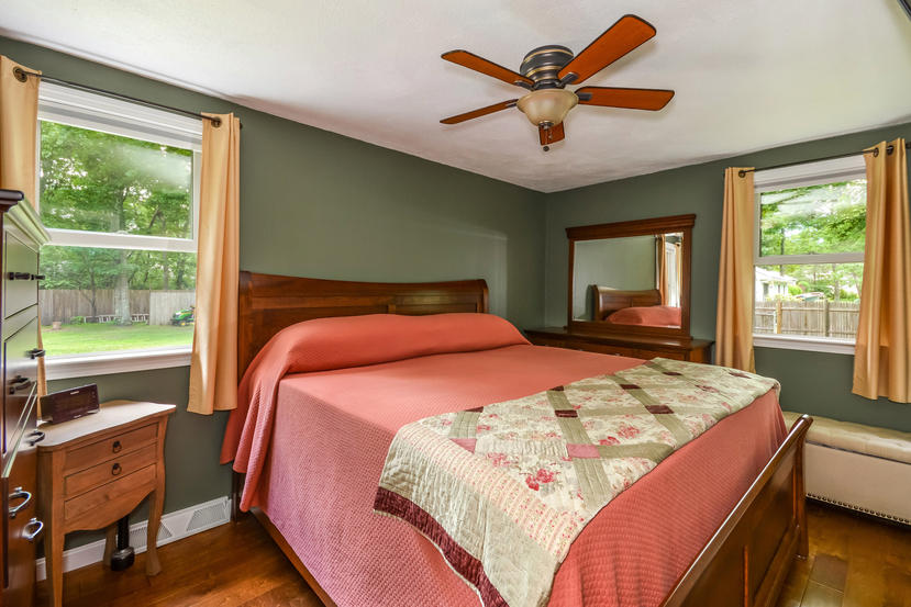 139 Highpoint Road Marstons Mills, MA 02648 - Photo 10 of 25 Master bedroom