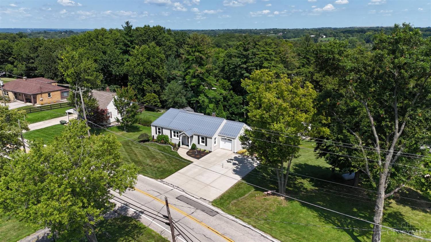 6080 Thompson Road Cincinnati, OH 45247 - Photo 3 of 56