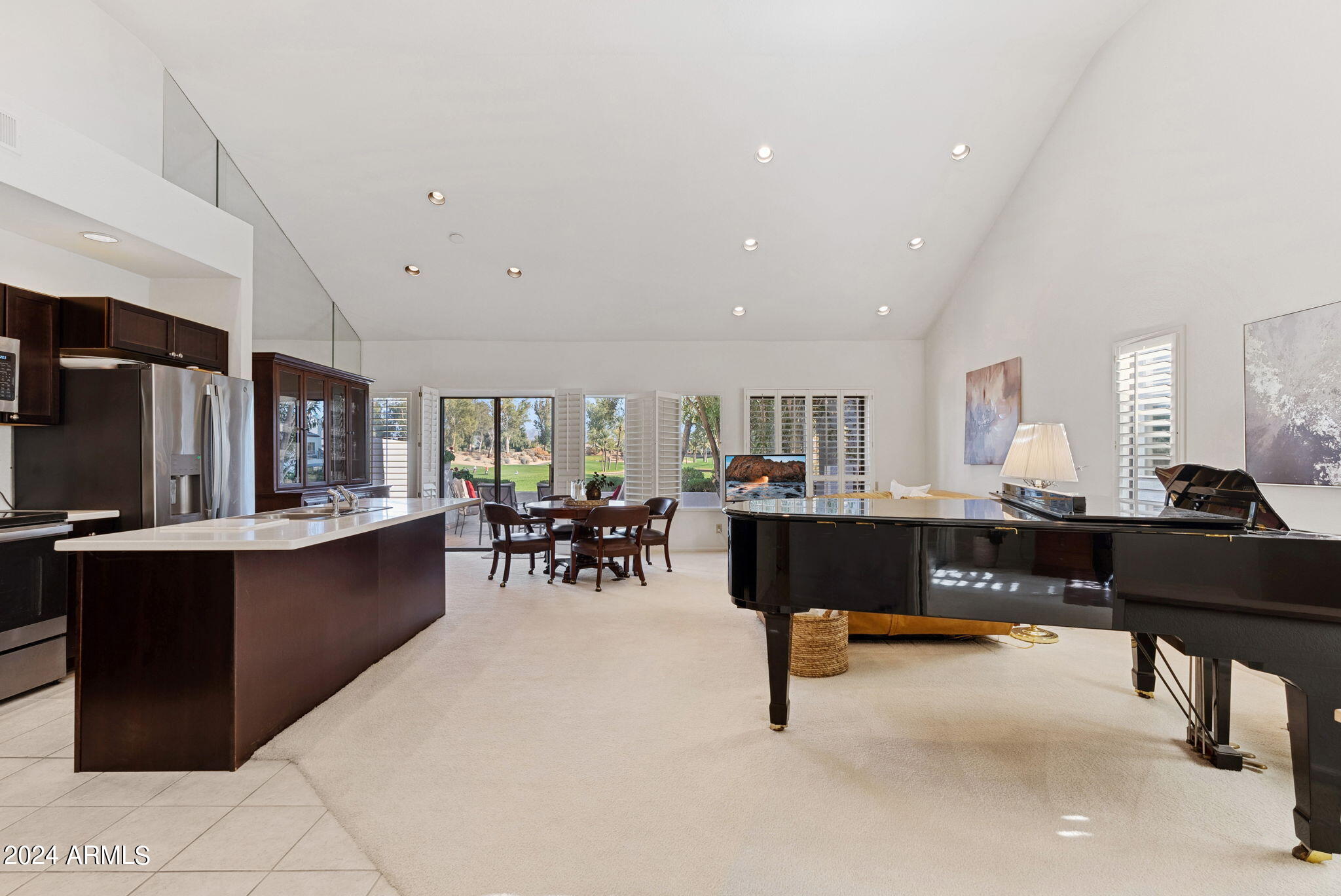 7272 East Gainey Ranch Road, Unit 55 Scottsdale, AZ 85258 - Photo 2 of 28 Spacious greatroom