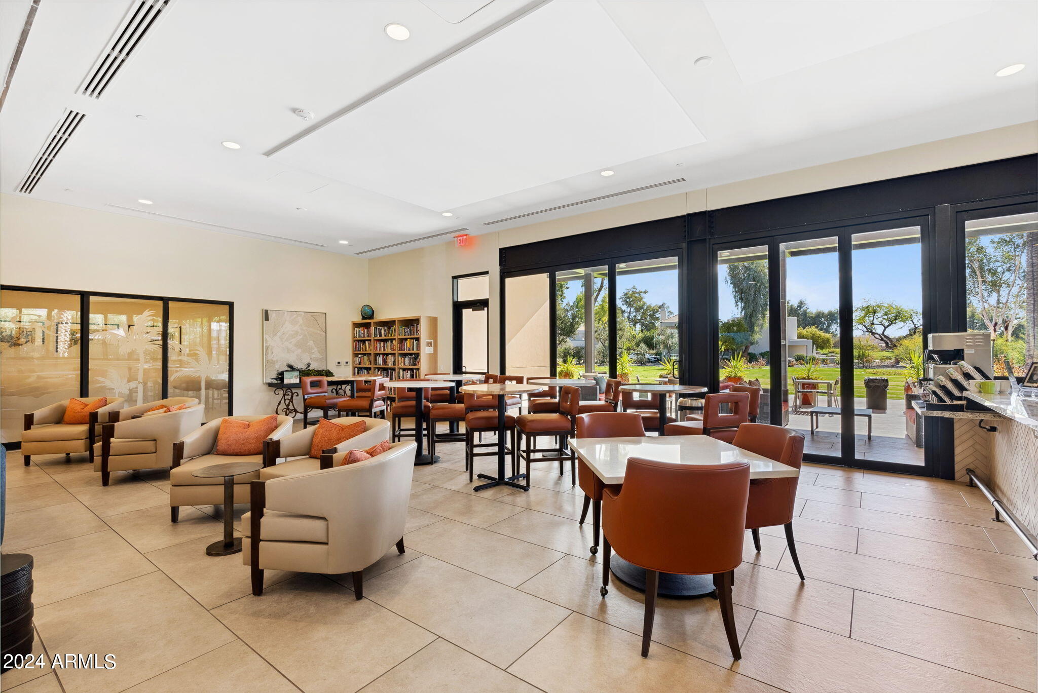 7272 East Gainey Ranch Road, Unit 55 Scottsdale, AZ 85258 - Photo 24 of 28 Estate Club