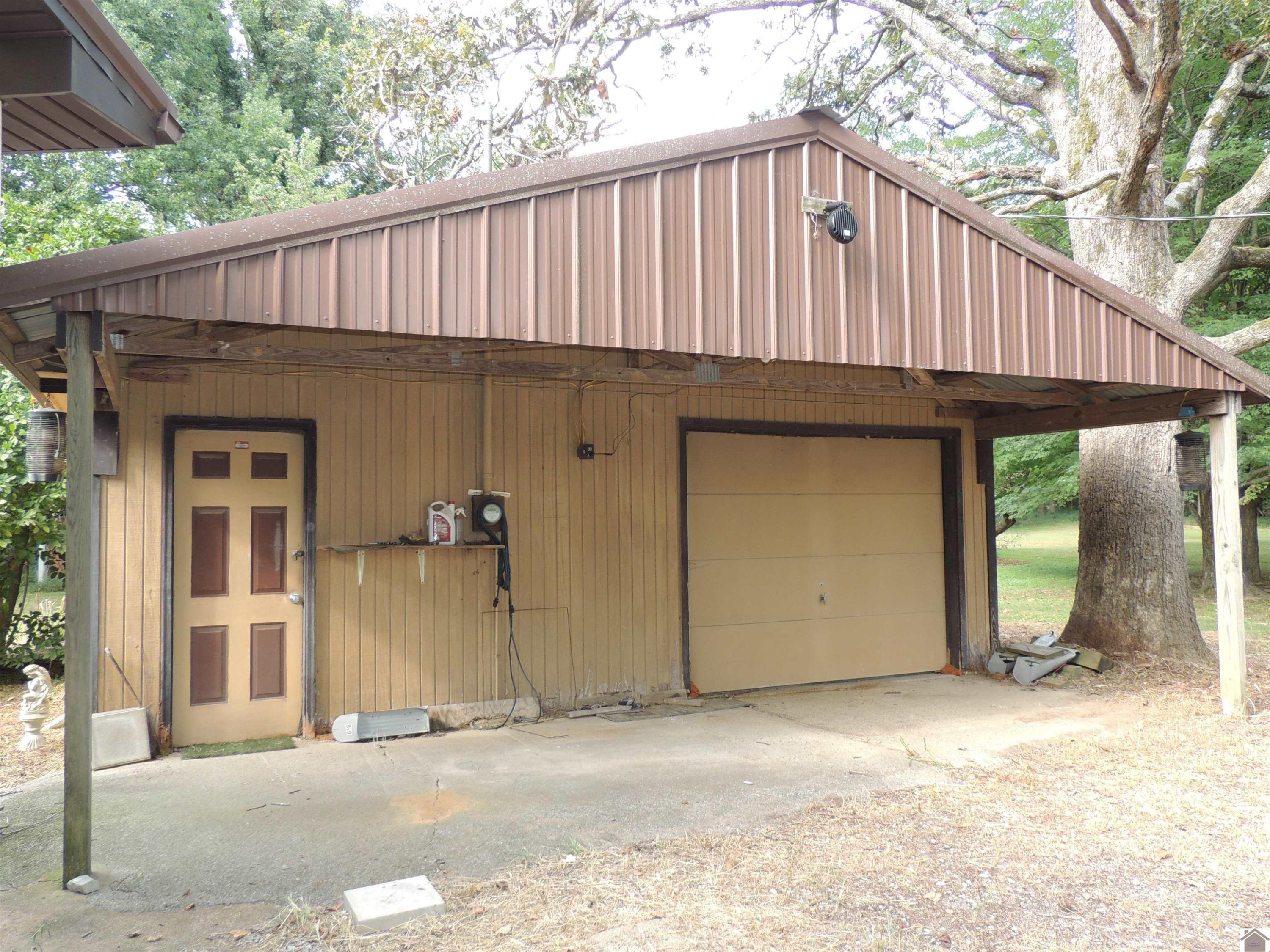 616 Stewart Road Wingo, KY 42088 - Photo 15 of 19 DETACHED GARAGE/WORKSHOP