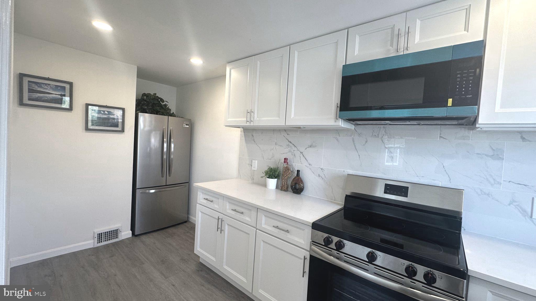110 Lynn Road Ridley Park, PA 19078 - Photo 11 of 25 stainless appliance