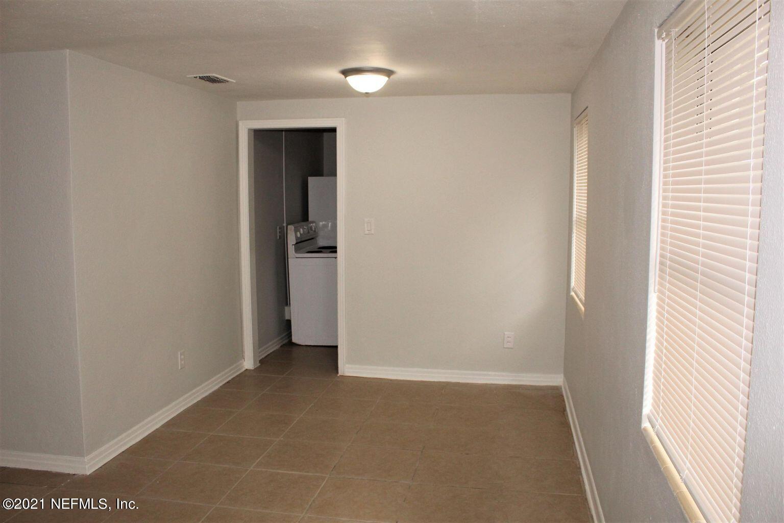 9268 11th Avenue Jacksonville, FL 32208 - Photo 11 of 15 9268 11th ave Interior2