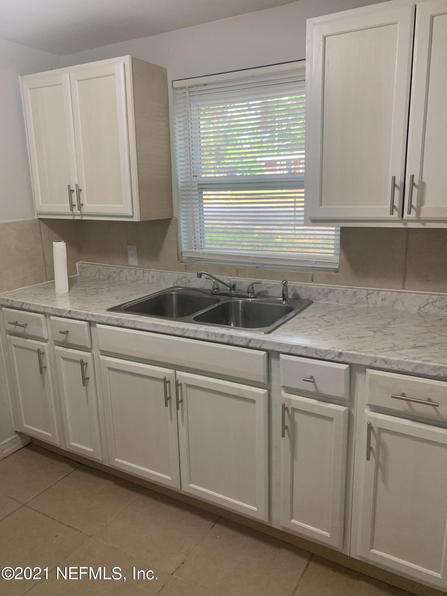 9268 11th Avenue Jacksonville, FL 32208 - Photo 6 of 15 IMG-2820