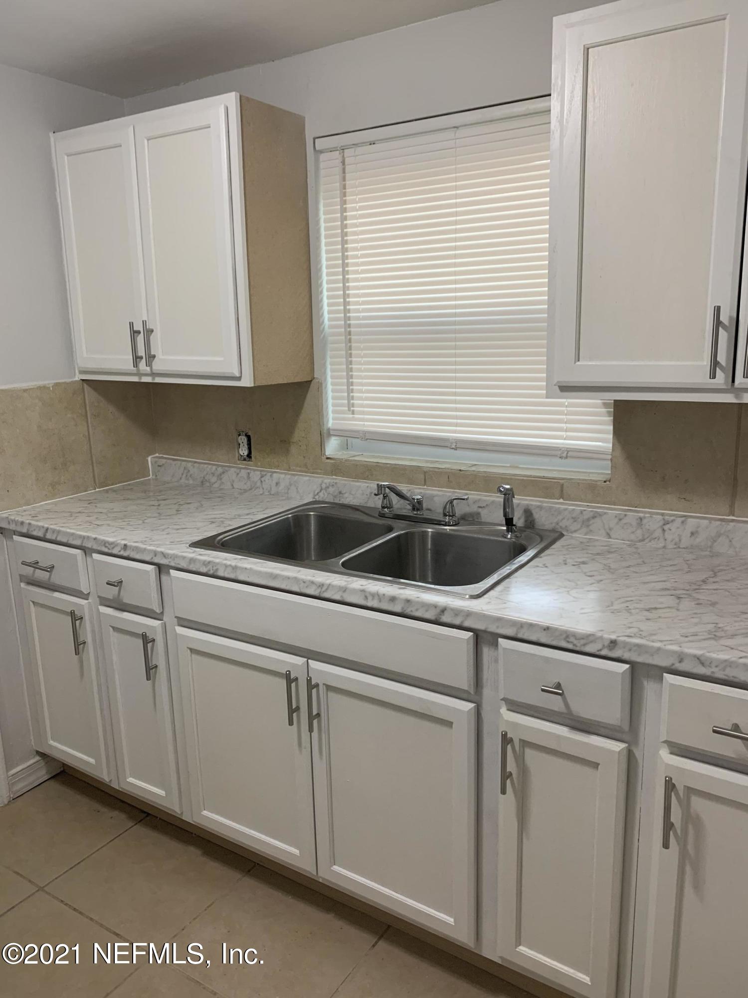 9268 11th Avenue Jacksonville, FL 32208 - Photo 7 of 15 IMG-5691