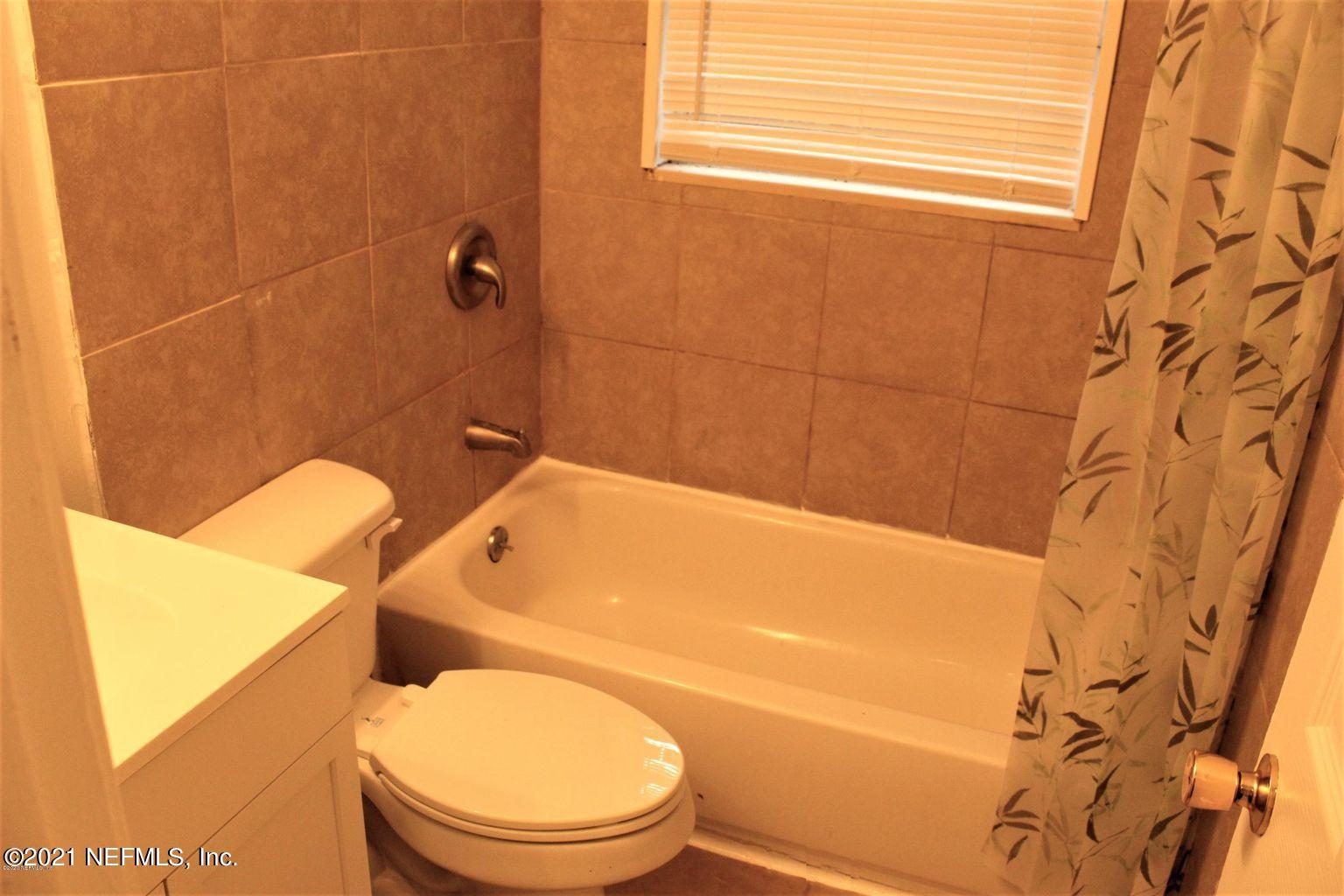 9268 11th Avenue Jacksonville, FL 32208 - Photo 9 of 15 9268 11th ave Interior8