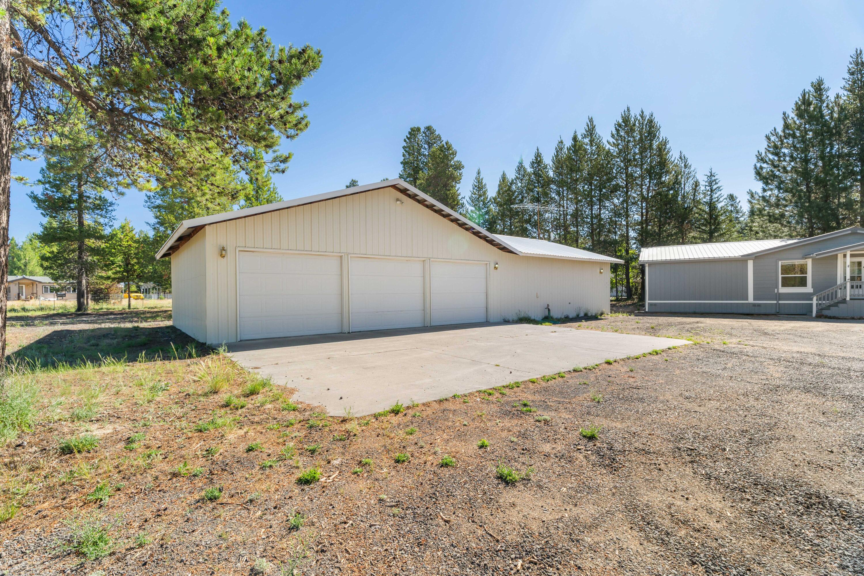 52550 Day Road La Pine, OR 97739 - Photo 36 of 59 38-Exterior