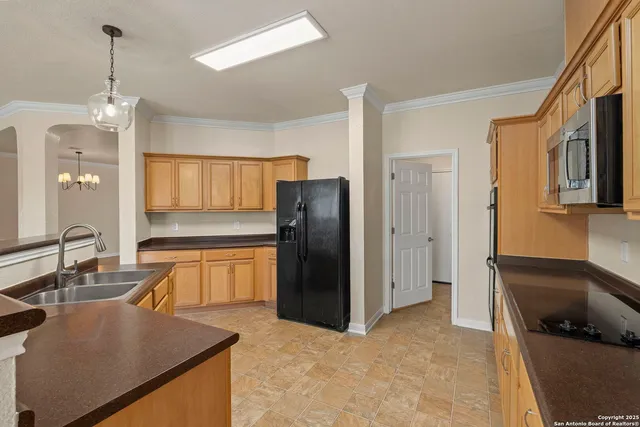 $365,000 | 213 Springtree Parkway, Cibolo, TX 78108