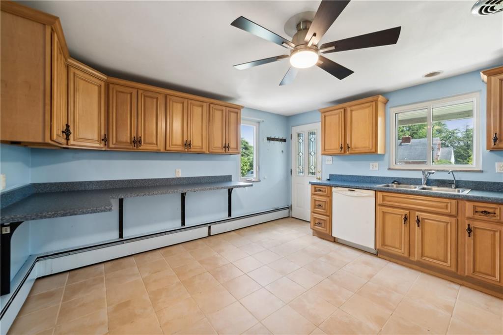 2823 Reiter Road Pittsburgh, PA 15235 - Photo 7 of 27 Gallery Image 7