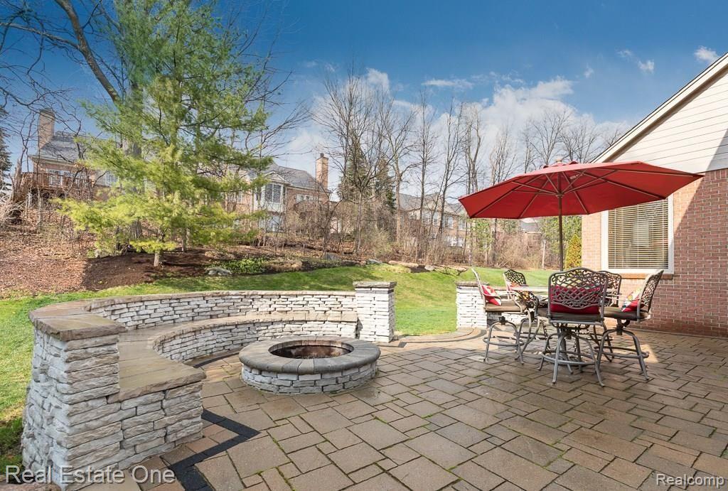 1845 Cloverdale Drive Rochester, MI 48307 - Photo 2 of 61 Cloverdale MLS-W061.jpg
