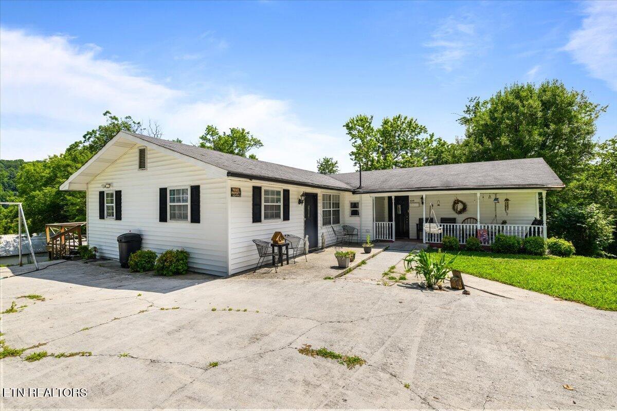 509 Prospect Street La Follette, TN 37766 - Photo 2 of 36 36-509 Prospect St