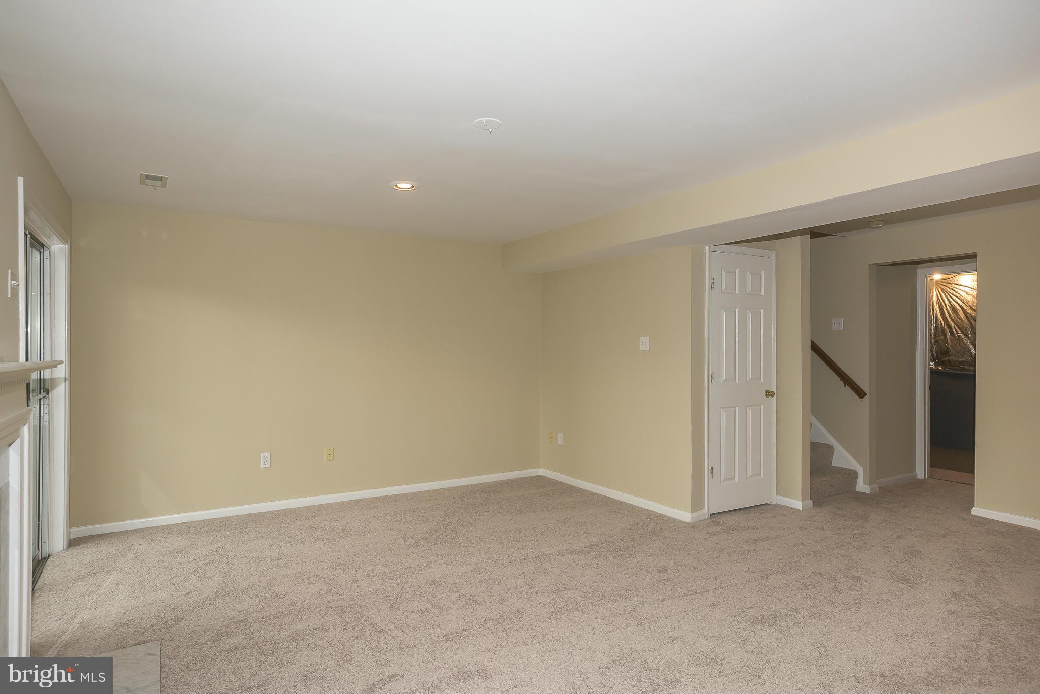 4317 Hanf Farm Road Baltimore, MD 21236 - Photo 21 of 26 Family Room
