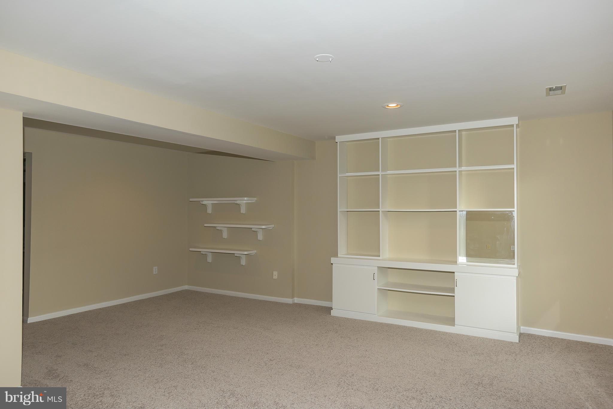 4317 Hanf Farm Road Baltimore, MD 21236 - Photo 22 of 26 Family Room