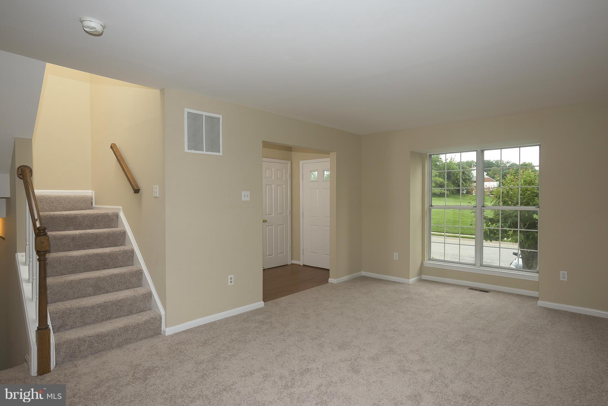 4317 Hanf Farm Road Baltimore, MD 21236 - Photo 4 of 26 Living Room