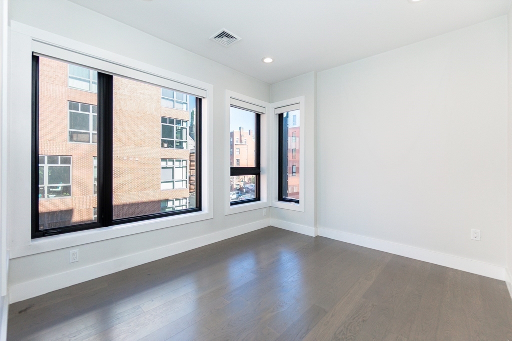 39 A Street, Unit 8 Boston, MA 02127 - Photo 14 of 17