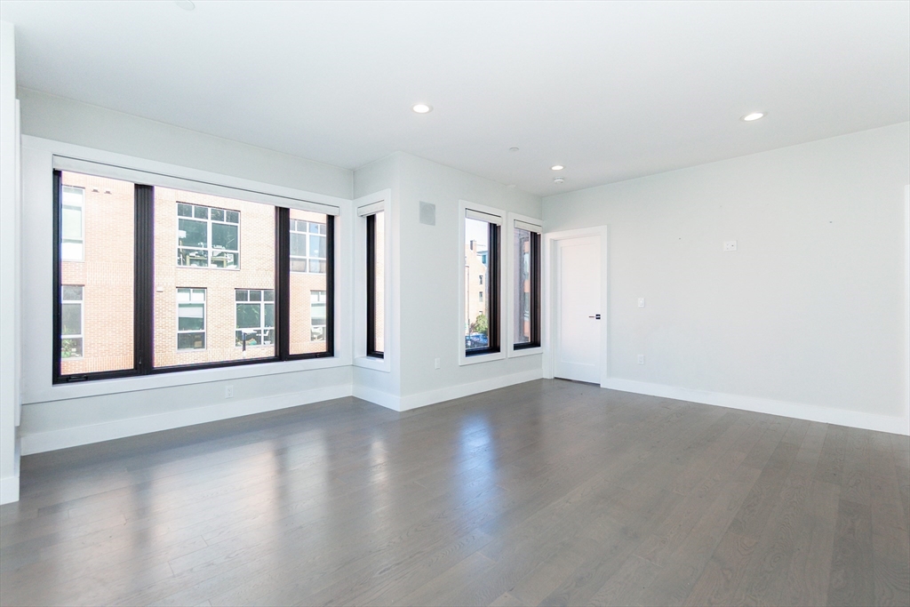 39 A Street, Unit 8 Boston, MA 02127 - Photo 7 of 17