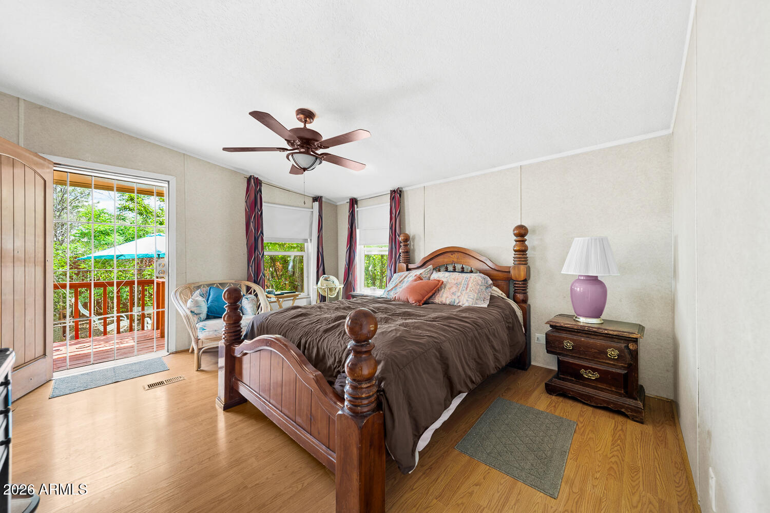 2583 Parkinson Road Lakeside, AZ 85929 - Photo 24 of 58 Master bedroom