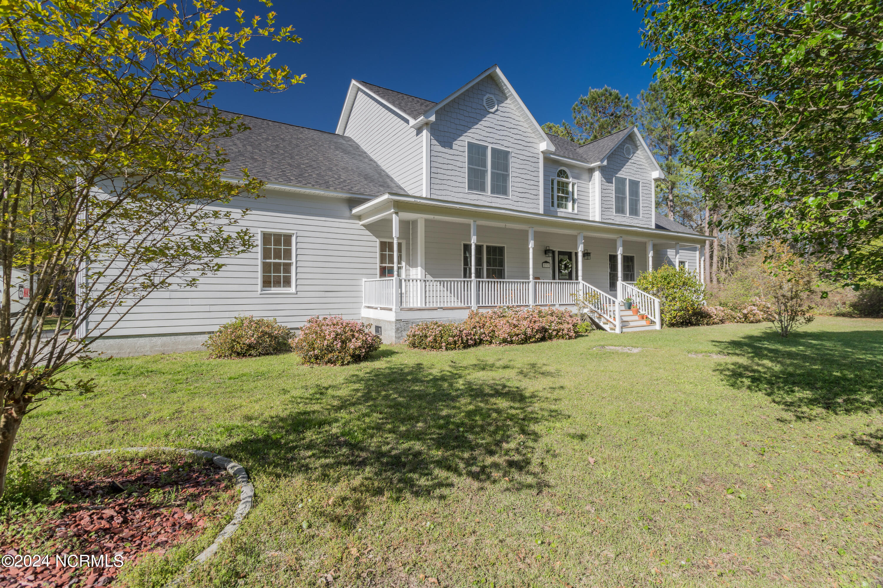 237 White Oak Bluff Road Stella, NC 28582 - Photo 3 of 110 Front