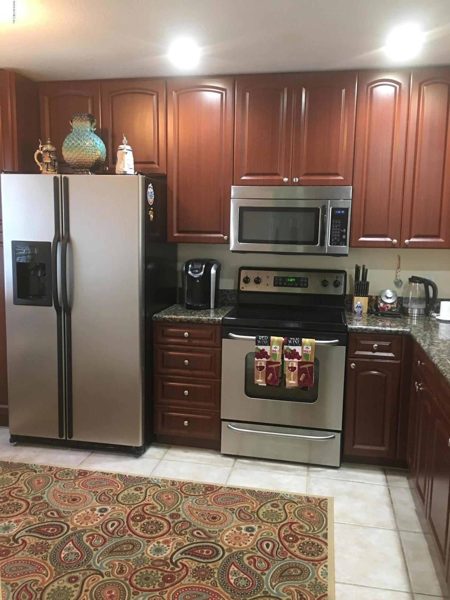 9745 Touchton Road, Unit 2130 Jacksonville, FL 32246 - Photo 5 of 35 Beautiful Kitchen