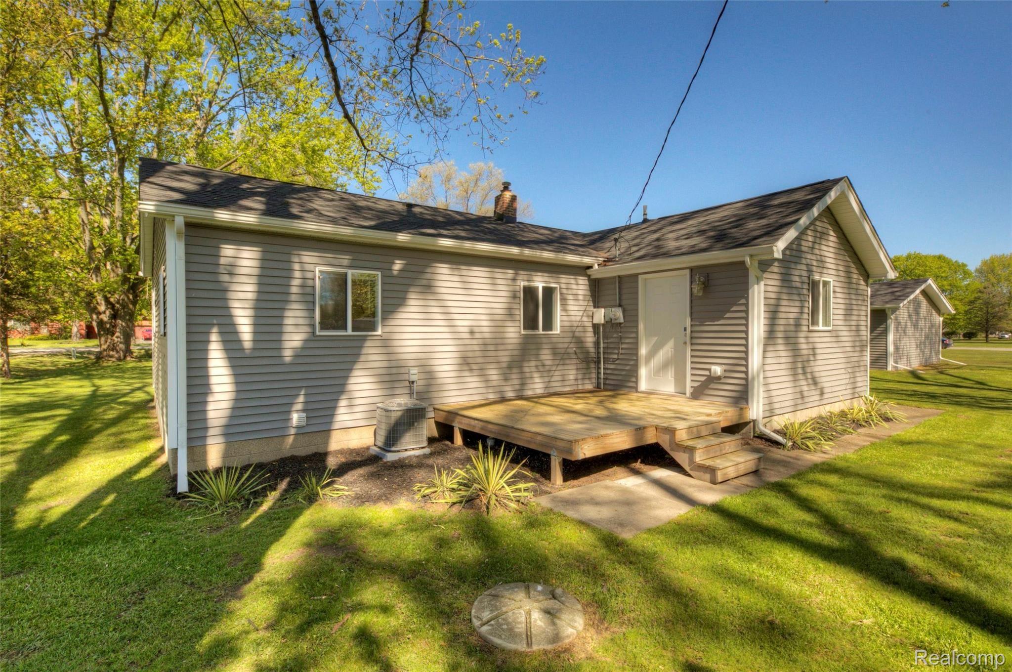 18017 Sumpter Road Belleville, MI 48111 - Photo 38 of 46 4H8A6630_1_2.jpg