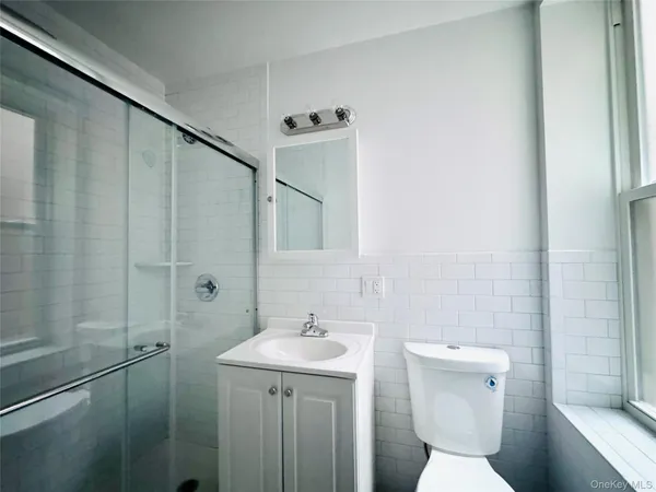 $3,500 | 1688 Gates Avenue, Unit 1L | Ridgewood