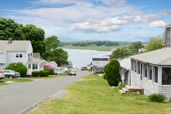 3 Cove Road, Unit 3 Ipswich, MA 01938 - Photo 4 of 30