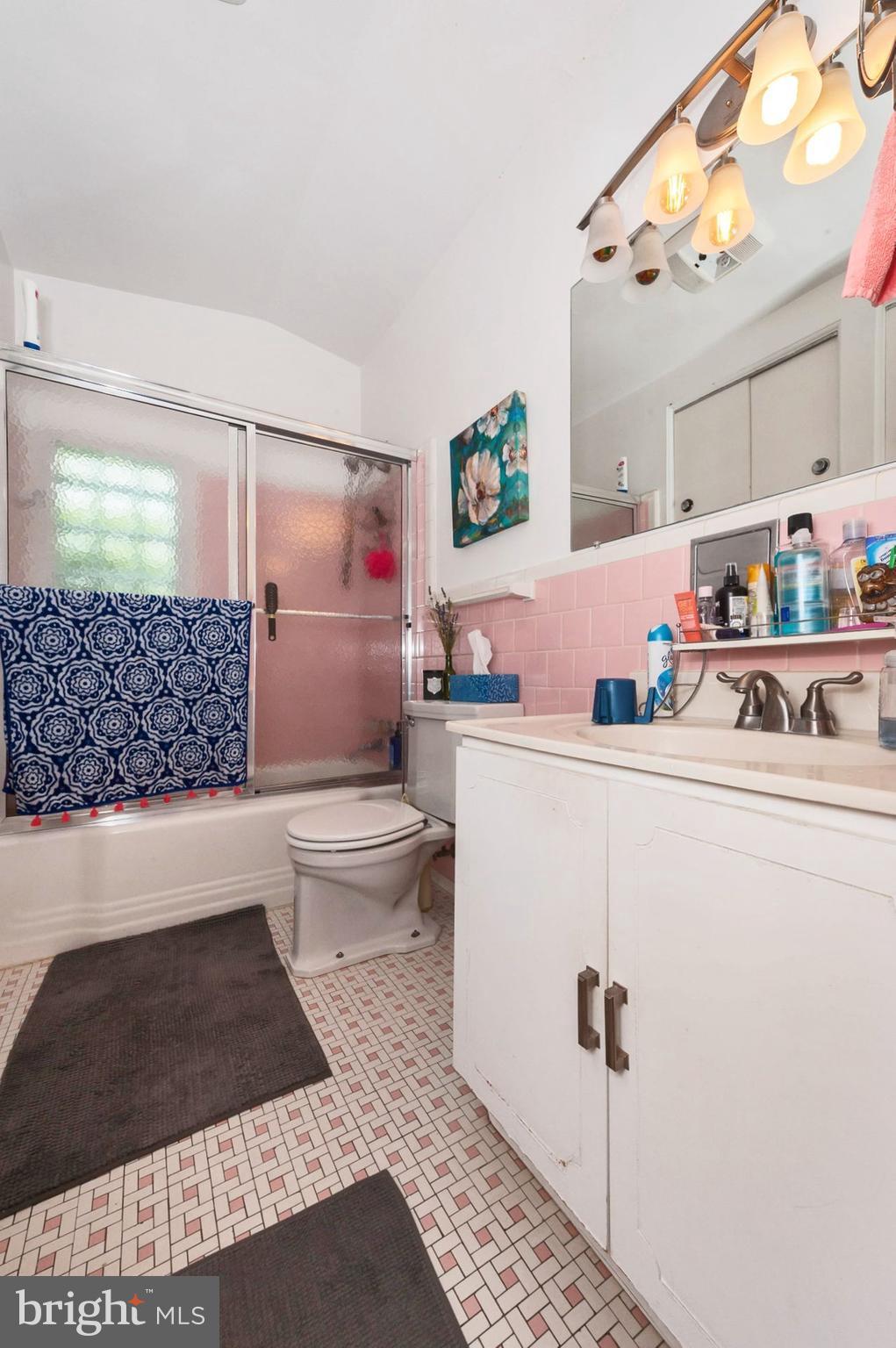 6811 Maurleen Road Baltimore, MD 21209 - Photo 17 of 28 Bath