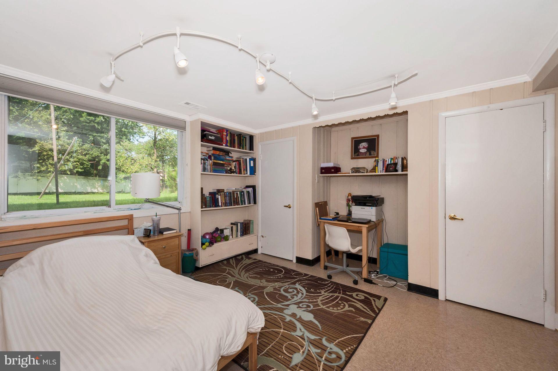 6811 Maurleen Road Baltimore, MD 21209 - Photo 22 of 28 Bedroom