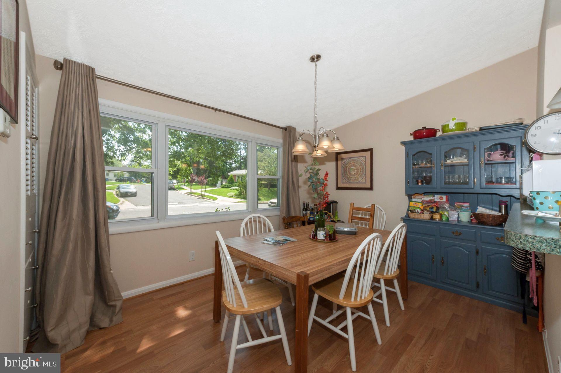 6811 Maurleen Road Baltimore, MD 21209 - Photo 8 of 28 Dining Room
