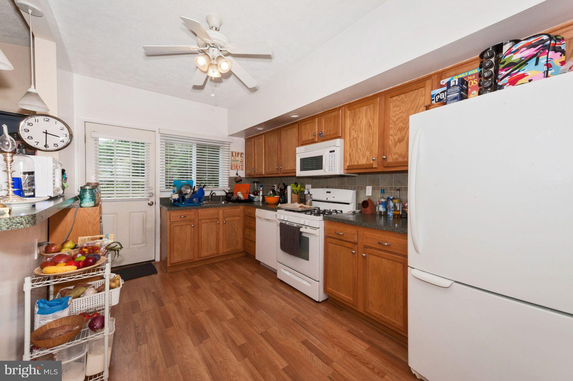 6811 Maurleen Road Baltimore, MD 21209 - Photo 9 of 28 Kitchen